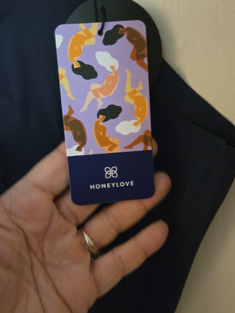 Honeylove Navy Seamless Shapewear Cami with Built-In Bra - Picture 2 of 3